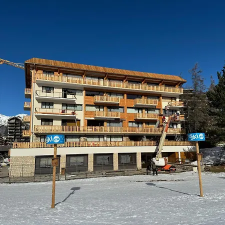 Sur Piste A Praloup דירה
