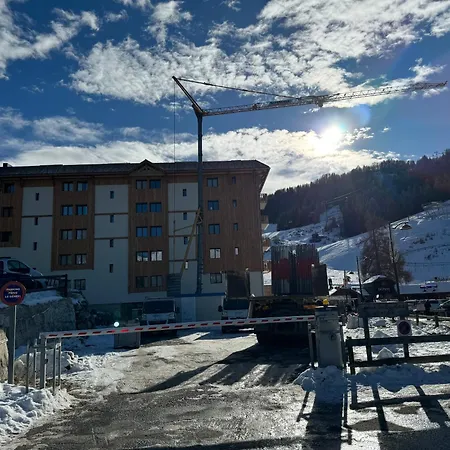Sur Piste A Praloup * Uvernet-Fours